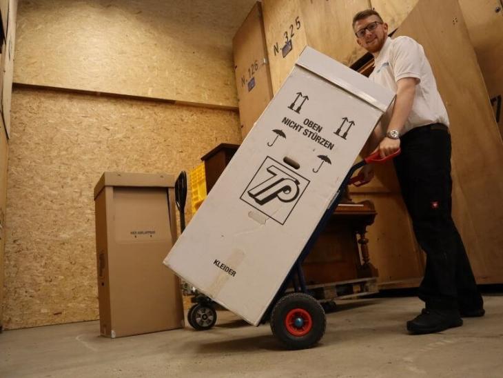 Umzugsmaterial und Kleiderboxen Krefeld Umzugsmaterial und Kleiderboxen Krefeld